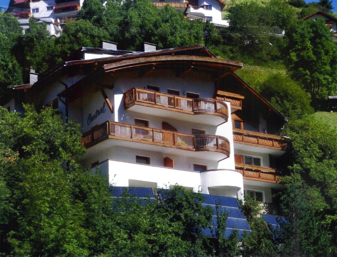 Hotel Garni Central - Zimmer - Studios - Apartments Kappl  Dış mekan fotoğraf