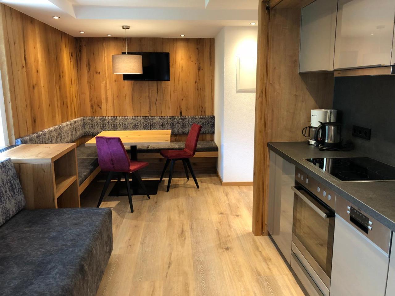 Hotel Garni Central - Zimmer - Studios - Apartments Kappl  Dış mekan fotoğraf
